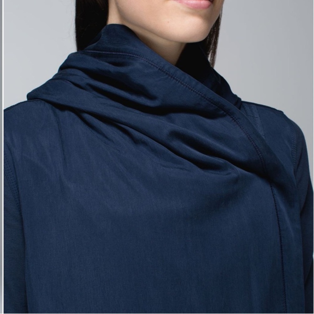 Lululemon Blissed Out Wrap Inkwell Blue Cardigan Wrap - Picture 5 of 16